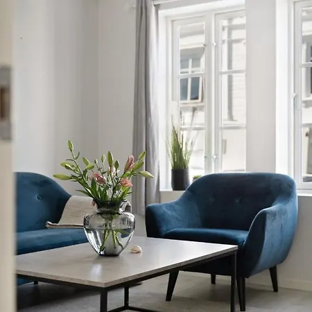 A Place To Stavanger, 2 * 斯塔万格