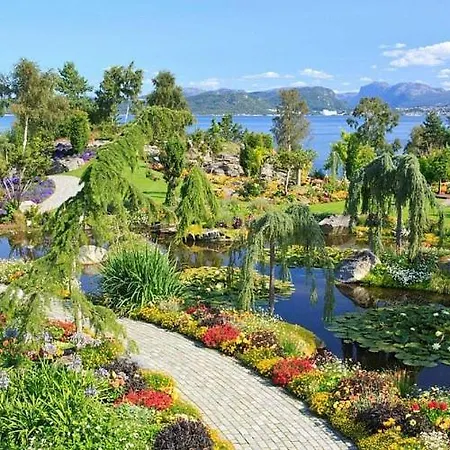 A Place To Stavanger, 2 * 斯塔万格